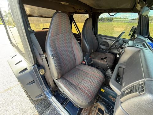 2000 Jeep Wrangler SE — photo 34