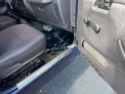 2000 Jeep Wrangler SE — photo 36