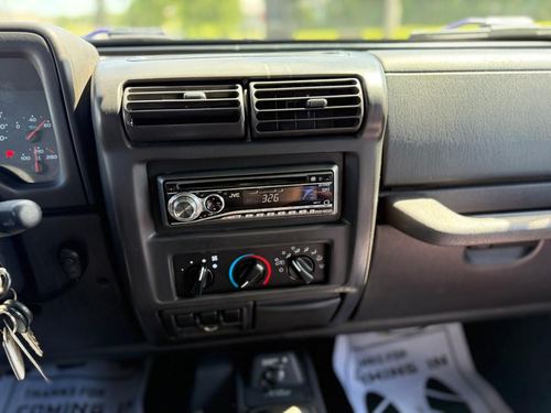 2001 Jeep Wrangler — photo 18