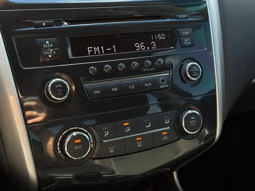 2015 Nissan Altima — photo 21