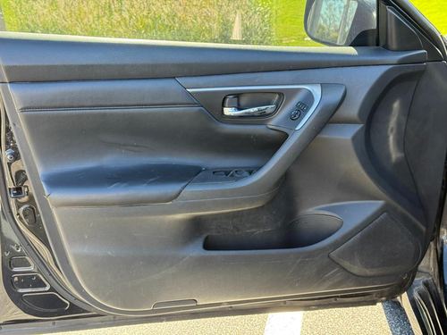 2015 Nissan Altima — photo 28
