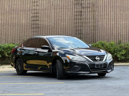 2018 Nissan Altima — photo 1