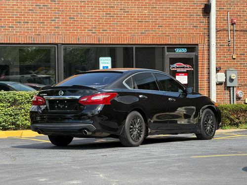 2018 Nissan Altima — photo 4