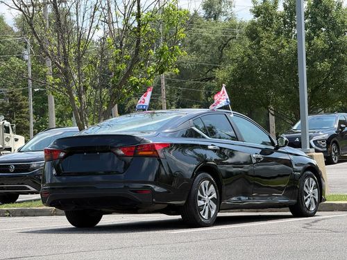2022 Nissan Altima 2.5 S FWD — photo 8