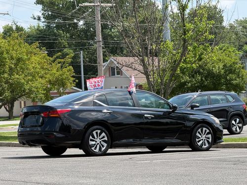 2022 Nissan Altima 2.5 S FWD — photo 9
