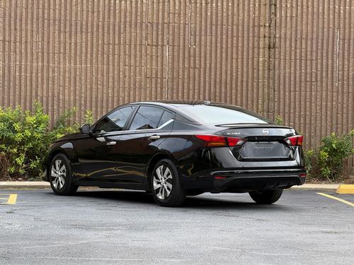 2020 Nissan Altima — photo 10
