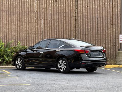 2020 Nissan Altima — photo 11