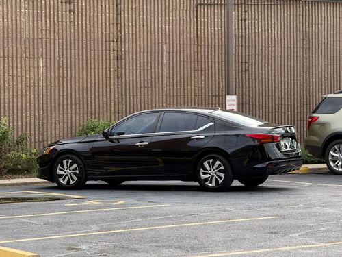 2020 Nissan Altima — photo 13