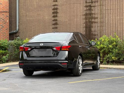 2020 Nissan Altima — photo 17