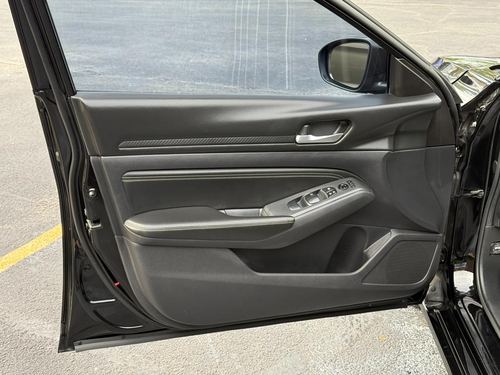 2020 Nissan Altima — photo 25