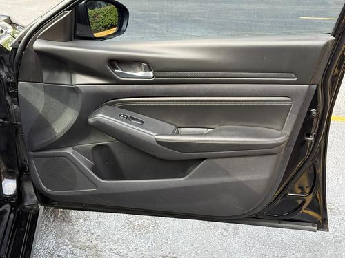 2020 Nissan Altima — photo 34