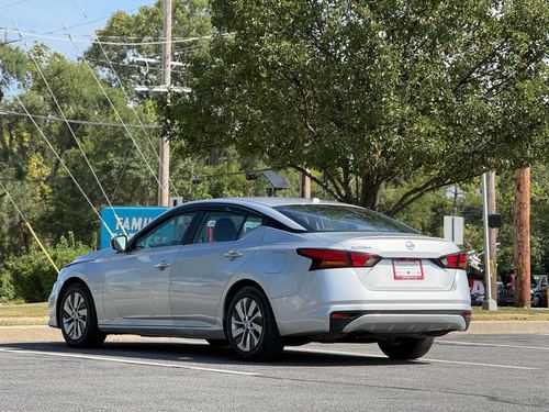 2020 Nissan Altima — photo 6