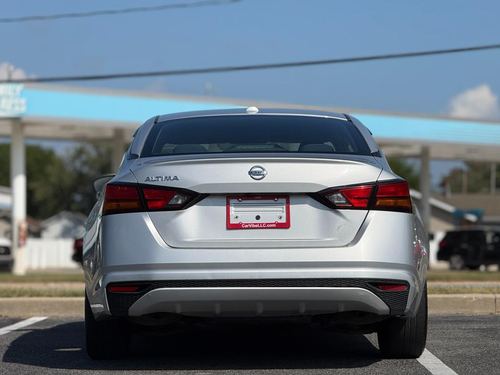 2020 Nissan Altima — photo 7