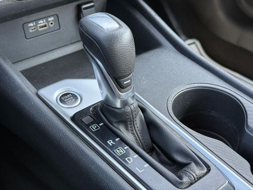 2020 Nissan Altima — photo 25