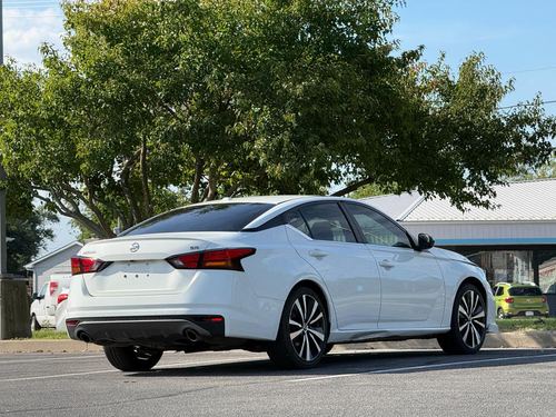 2020 Nissan Altima SR FWD — photo 9