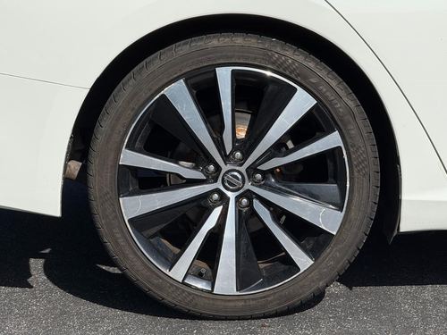 2020 Nissan Altima SR FWD — photo 16