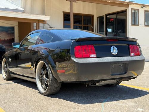 2009 Ford Mustang Premium — photo 12