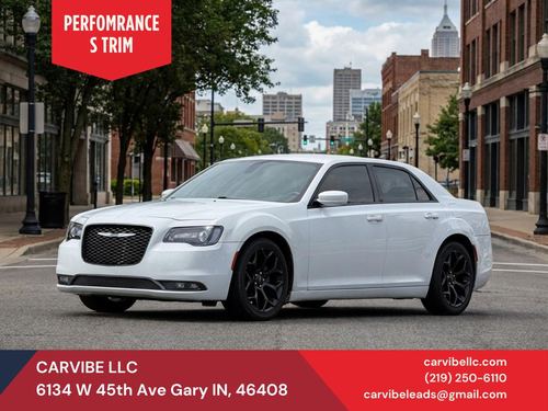 2019 Chrysler 300 — photo 2
