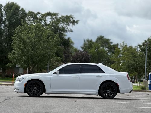 2019 Chrysler 300 — photo 5
