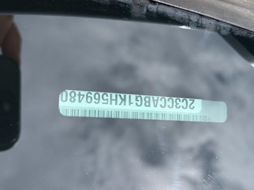 2019 Chrysler 300 — photo 16
