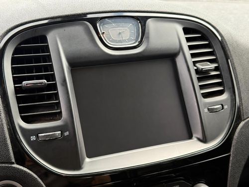2019 Chrysler 300 — photo 31