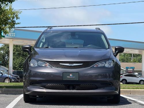 2021 Chrysler Voyager — photo 6