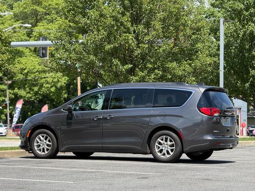 2021 Chrysler Voyager — photo 11
