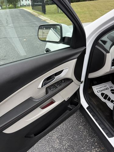 2010 Chevrolet Equinox — photo 28