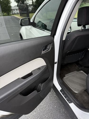 2010 Chevrolet Equinox — photo 37