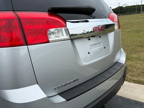 2011 GMC Terrain — photo 11