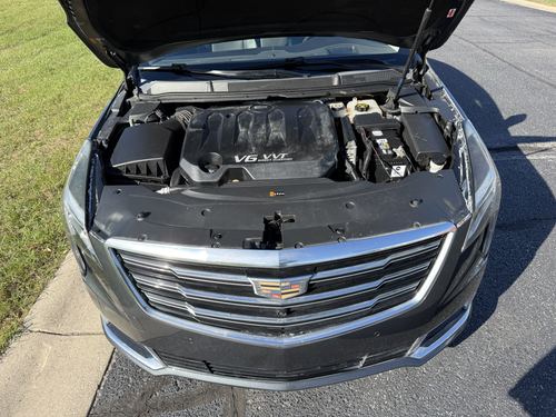 2019 Cadillac Xts — photo 2
