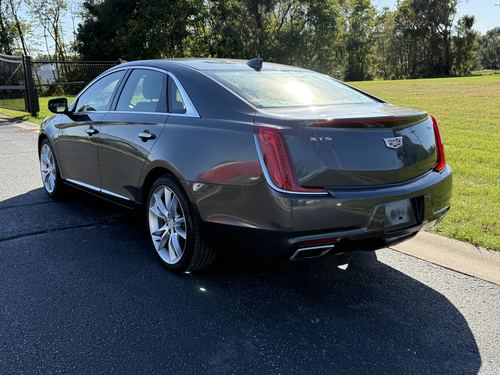 2019 Cadillac Xts — photo 12