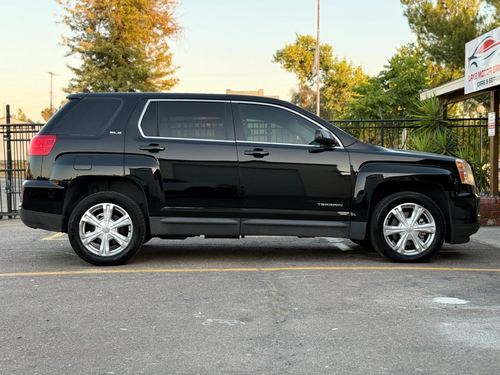 2017 GMC Terrain — photo 11