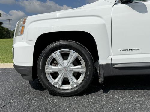 2017 GMC Terrain — photo 8