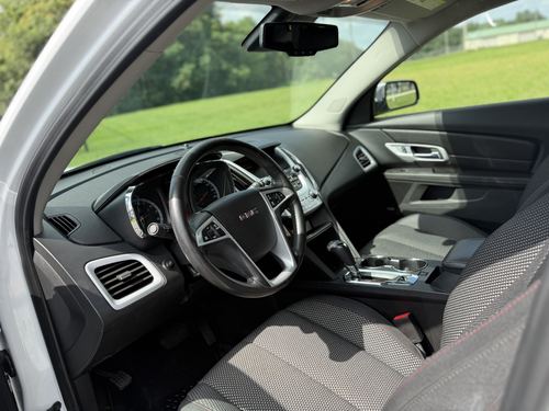 2017 GMC Terrain — photo 27