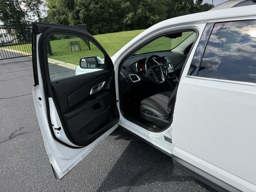 2017 GMC Terrain — photo 30