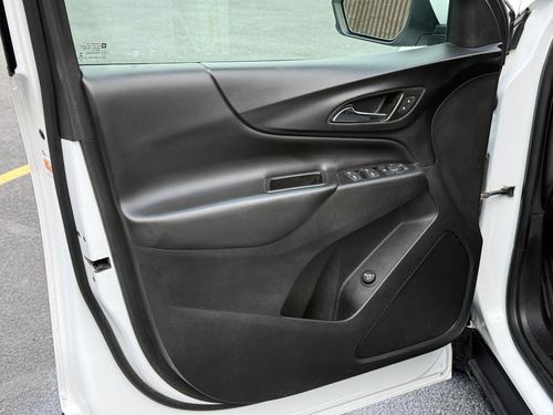 2018 Chevrolet Equinox — photo 21