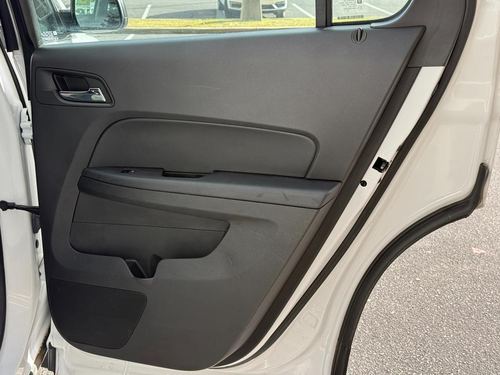 2017 Chevrolet Equinox — photo 27