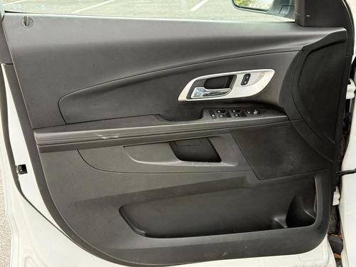2017 Chevrolet Equinox — photo 31