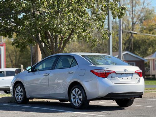 2014 Toyota Corolla — photo 11