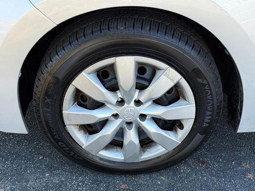 2014 Toyota Corolla — photo 13