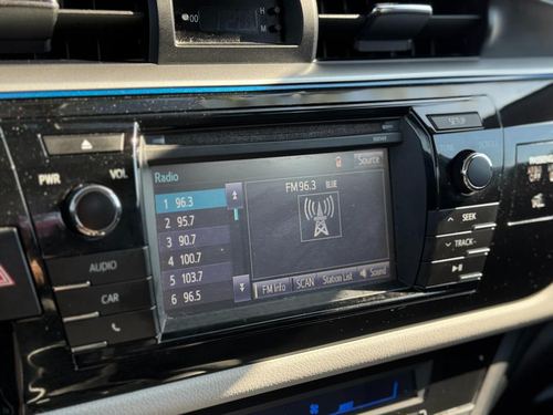 2014 Toyota Corolla — photo 24