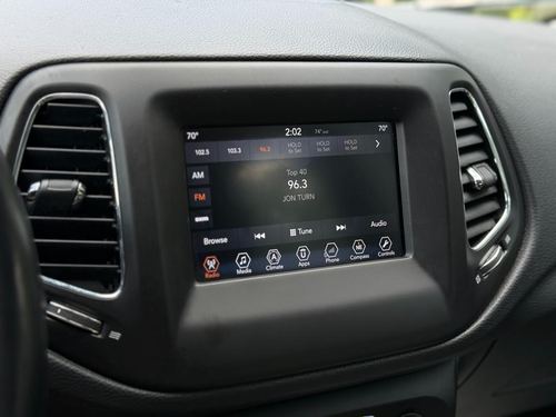 2018 Jeep Compass — photo 18