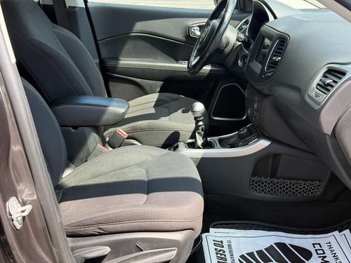 2018 Jeep Compass — photo 32