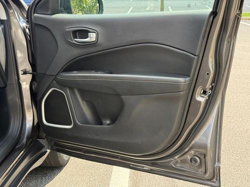 2018 Jeep Compass — photo 34