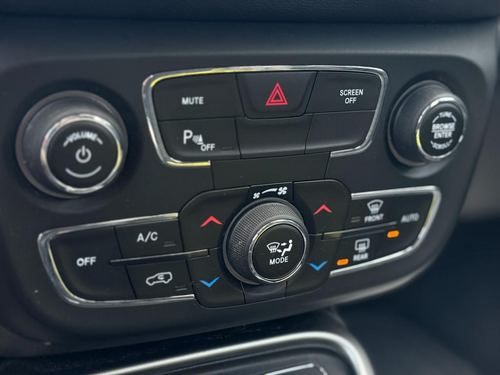 2018 Jeep Compass — photo 37