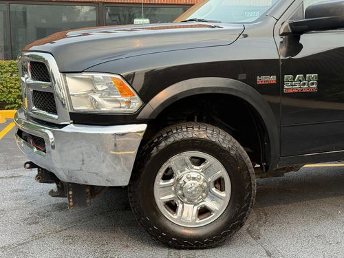 2016 Ram 2500 — photo 3