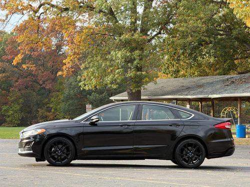 2019 Ford Fusion — photo 12