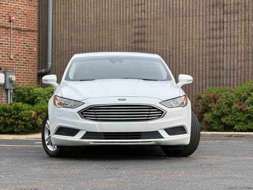 2018 Ford Fusion SE FWD — photo 10