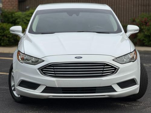 2018 Ford Fusion SE FWD — photo 11